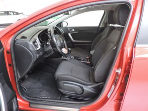 Kia XCeed XCEED 1.0 T-GDI CONCEPT 120CV - Foto 9