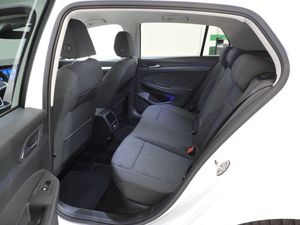 Volkswagen Golf Life 1.0 eTSI 81 kW (110 CV) DSG 7 vel. - Foto 9