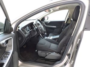 Volvo XC60 Kinetic D3 Aut. - Foto 10