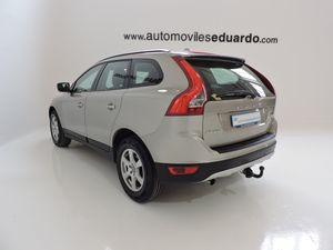 Volvo XC60 Kinetic D3 Aut. - Foto 6