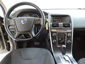 Volvo XC60 Kinetic D3 Aut. - Foto 7
