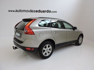 Volvo XC60 Kinetic D3 Aut. - Foto 4