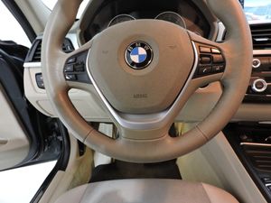 BMW Serie 3 320d Berlina - Foto 8