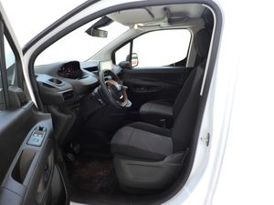 Peugeot Partner PARTNER VAN SWB DIESEL 1.5 BlueHDi 102cv L1 STD Light - Foto 9