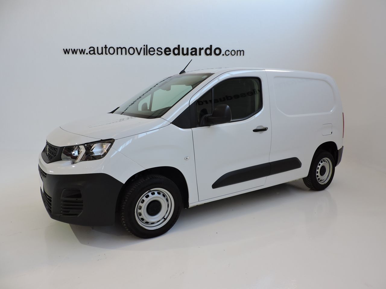 Peugeot Partner PARTNER VAN SWB DIESEL 1.5 BlueHDi 102cv L1 STD Light - Foto 1