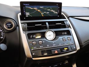 Lexus NX NX 300H Luxe 4WD AUTO - Foto 13