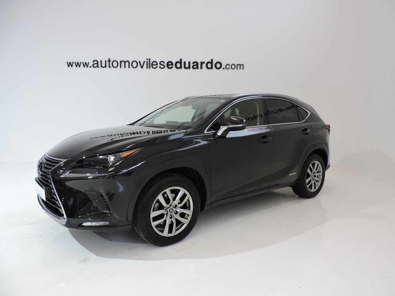 Lexus NX NX 300H Luxe 4WD AUTO - Foto 1