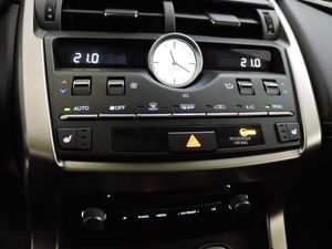 Lexus NX NX 300H Luxe 4WD AUTO - Foto 11