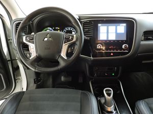 Mitsubishi Outlander 2.4 PHEV MOTION AUTO 4WD - Foto 7