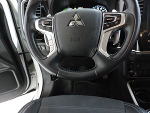 Mitsubishi Outlander 2.4 PHEV MOTION AUTO 4WD - Foto 11