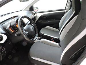 Toyota Aygo 5p 70 x-play - Foto 8