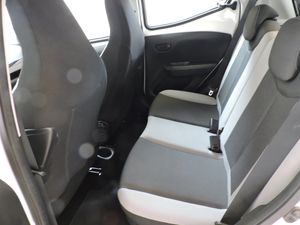 Toyota Aygo 5p 70 x-play - Foto 10