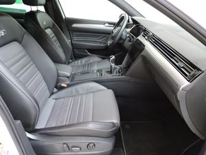 Volkswagen Passat PASSAT 2.0TDI R-Line 150CV 4p - Foto 9