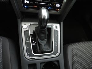 Volkswagen Passat Variant 2.0 TDI 90 kW (122 CV) DSG 7 vel. - Foto 10