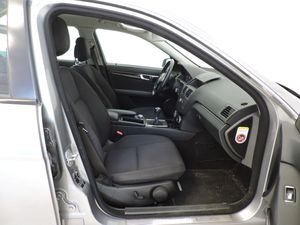 Mercedes Clase C C 180 K BlueEFFICIENCY Berlina - Foto 9