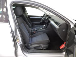 Volkswagen Passat 1.4 TSI GTE Business DSG 4p - Foto 9