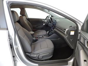 Hyundai IONIQ Híbrido 1.6 GDI 104 kW (141 CV) DCT Klass - Foto 9