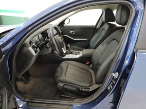 BMW Serie 3 318d - Foto 8