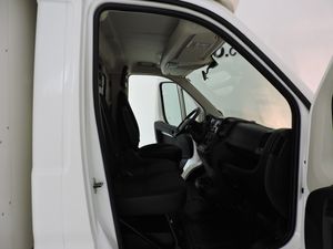 Citroën Jumper Chassis cab 4-35 L4 BlueHDi 140 S&S BVM6 Control - Foto 8