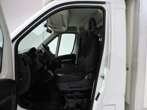 Citroën Jumper Chassis cab 4-35 L4 BlueHDi 140 S&S BVM6 Control - Foto 7