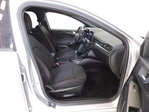 Ford Focus Berlina ST-Line 1.0 EcoBoost 92 kW (125 CV) - Foto 9