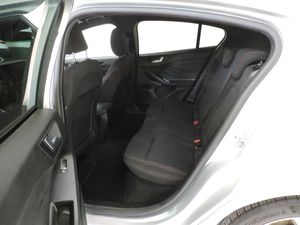 Ford Focus Berlina ST-Line 1.0 EcoBoost 92 kW (125 CV) - Foto 10