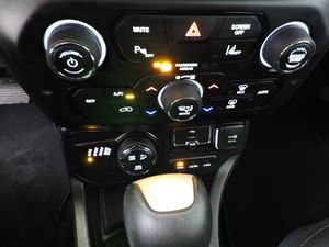 Jeep Renegade RENEGADE 1.3 T4 PHEV 190CV LIMITED 4XE AUTO - Foto 13