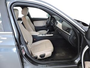 BMW Serie 3 320d Berlina Aut. - Foto 9