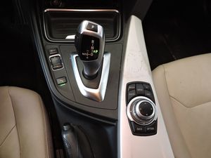 BMW Serie 3 320d Berlina Aut. - Foto 12