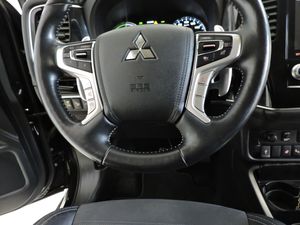 Mitsubishi Outlander PHEV Kaiteki 4WD - Foto 8