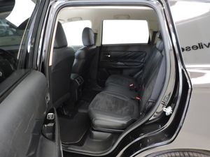 Mitsubishi Outlander PHEV Kaiteki 4WD - Foto 14