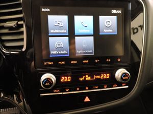 Mitsubishi Outlander PHEV Kaiteki 4WD - Foto 10