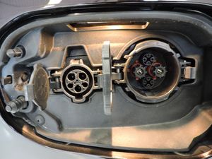 Mitsubishi Outlander PHEV Kaiteki 4WD - Foto 16