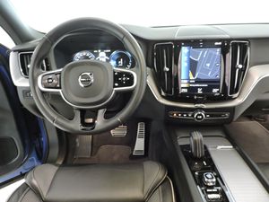 Volvo XC60 T6 AWD Recharge R-Design - Foto 7