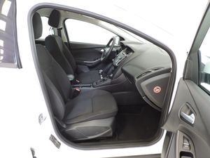 Ford Focus Berlina Trend+ 1.0 EcoBoost 92 kW (125 CV) Auto-Start-Stop - Foto 9