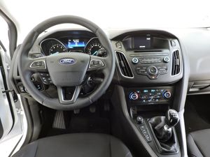 Ford Focus Berlina Trend+ 1.0 EcoBoost 92 kW (125 CV) Auto-Start-Stop - Foto 7