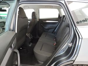 Skoda Karoq Ambition 2.0 TDI 110 kW (150 CV) DSG 4x4 - Foto 16