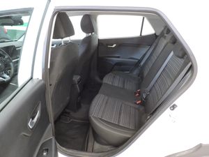 Kia Stonic 1.0 T-GDi MHEV iMT 74 kW (100 CV) Drive - Foto 10