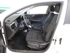 Kia Stonic 1.0 T-GDi MHEV iMT 74 kW (100 CV) Drive - Foto 8