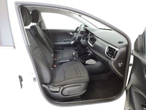 Kia Stonic 1.0 T-GDi MHEV iMT 74 kW (100 CV) Drive - Foto 9