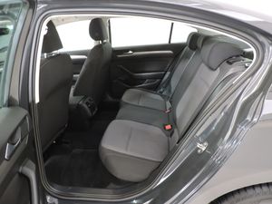 Volkswagen Passat Edition 2.0 TDI BMT 110 kW (150 CV) - Foto 10