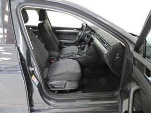 Volkswagen Passat Edition 2.0 TDI BMT 110 kW (150 CV) - Foto 9