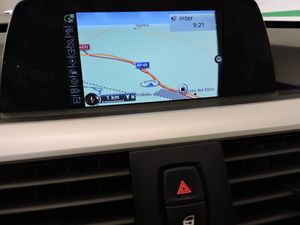 BMW Serie 3 318d Berlina - Foto 11