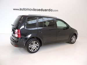 Volkswagen Touran Advance 1.4 TSI 140 CV DSG 7 vel. - Foto 4