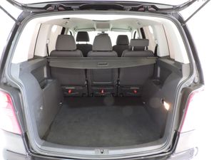 Volkswagen Touran Advance 1.4 TSI 140 CV DSG 7 vel. - Foto 13