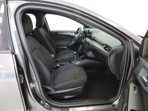 Ford Focus Berlina ST-Line 1.0 EcoBoost MHEV 92 kW (125 CV) - Foto 9