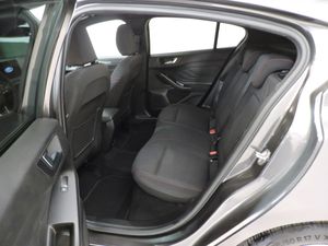 Ford Focus Berlina ST-Line 1.0 EcoBoost MHEV 92 kW (125 CV) - Foto 10