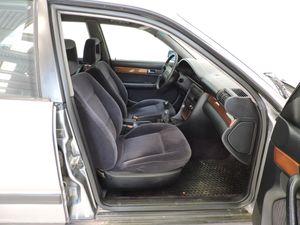 Audi 100 2.8 - Foto 9