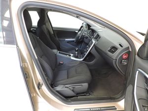 Volvo S60 Kinetic DRIVe - Foto 8