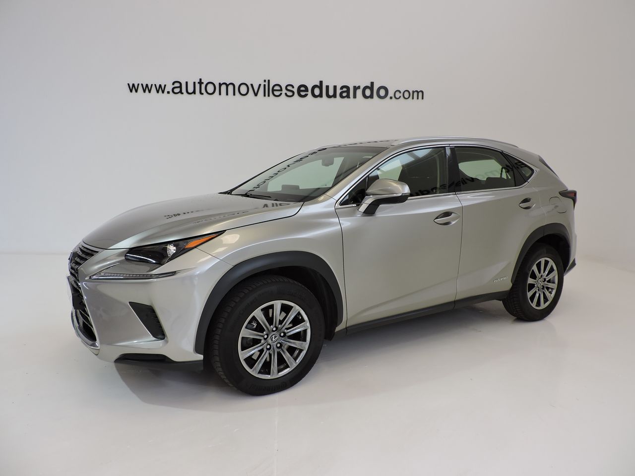Lexus NX NX 300h Business Line 5d - Foto 1